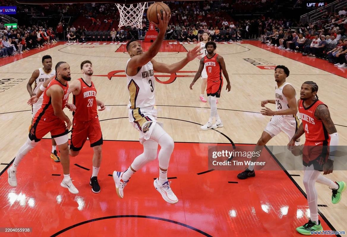 锡安34+10助鹈鹕击败步行者 国王让老鹰吞下4连败